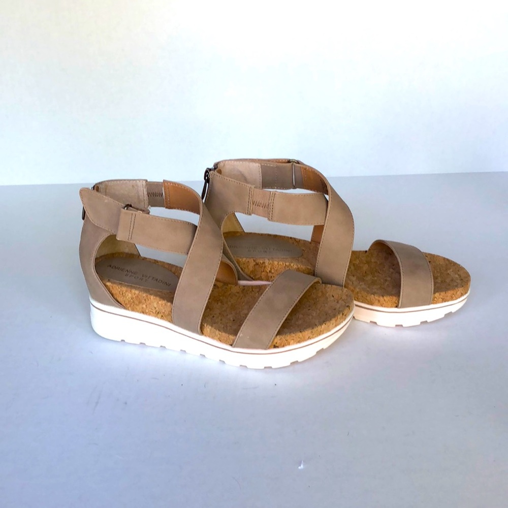 Adrienne Vittadini, wedge Sandler, size 8, never worn, like new